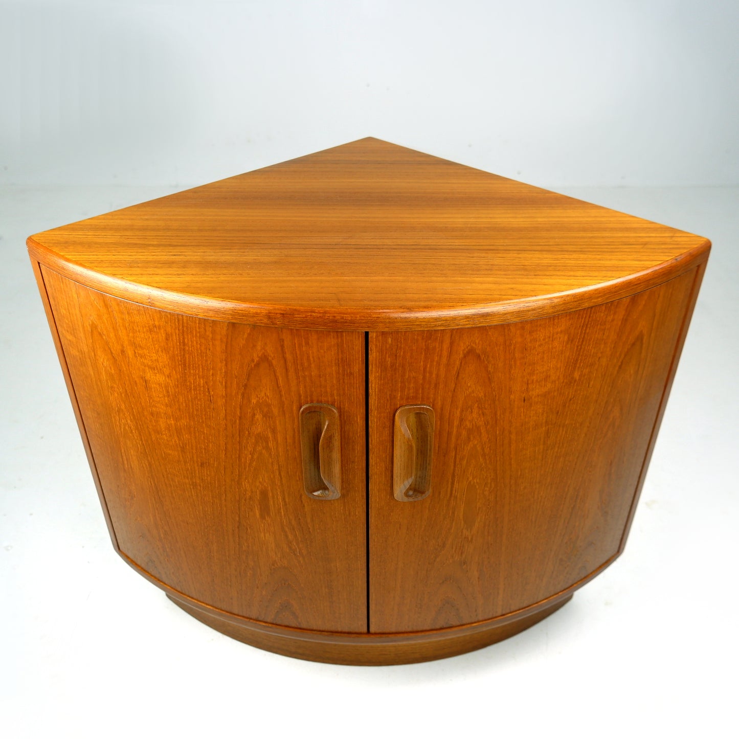 Mid Century G Plan Teak Corner Cabinet / Cupboard - Drinks/Cocktail