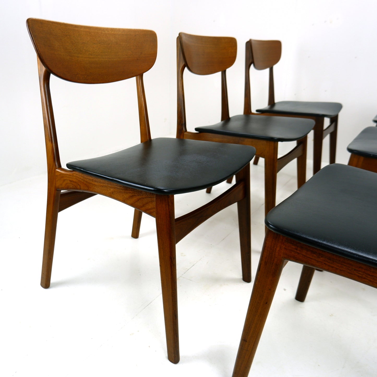 Set 6 Mid Century Dining Chairs - Danish Influance - NEW Black Vinyl Fabric