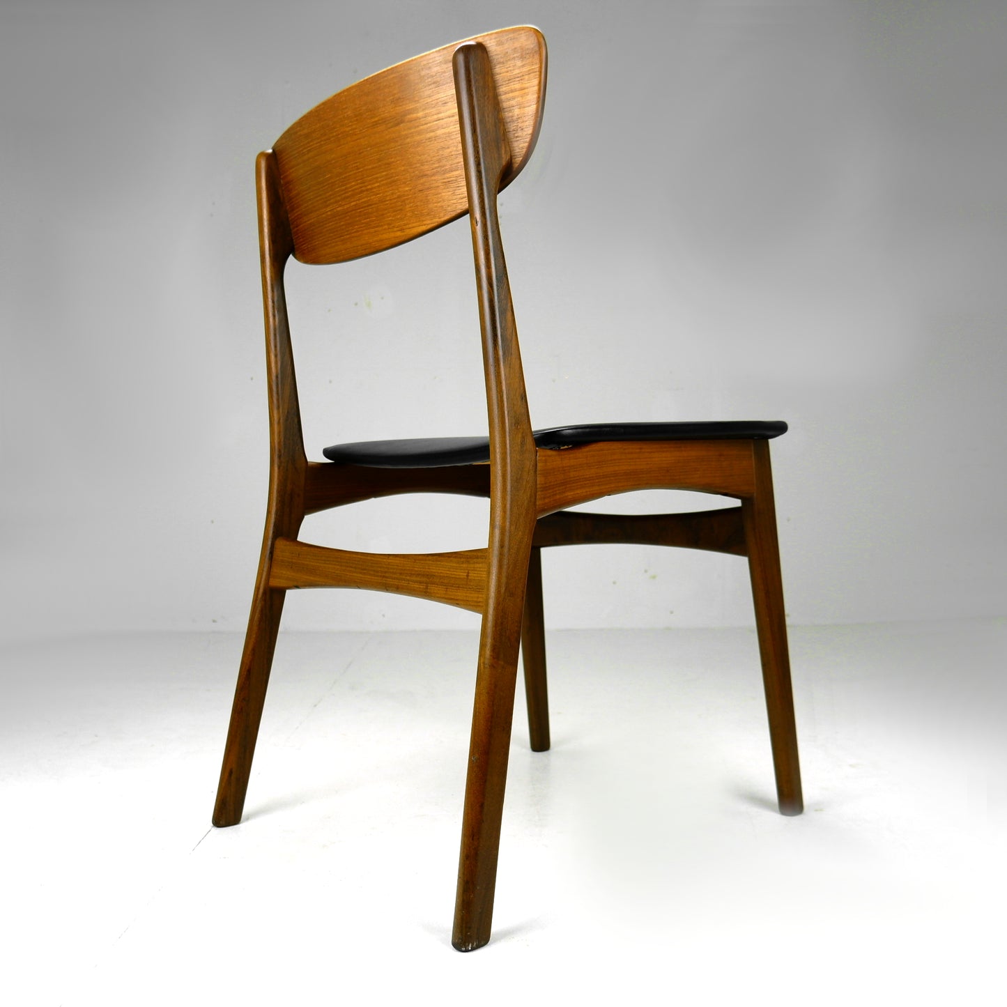 Set 6 Mid Century Dining Chairs - Danish Influance - NEW Black Vinyl Fabric