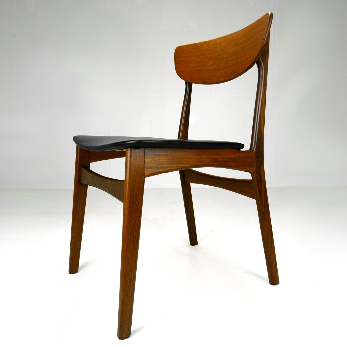 Set 6 Mid Century Dining Chairs - Danish Influance - NEW Black Vinyl Fabric