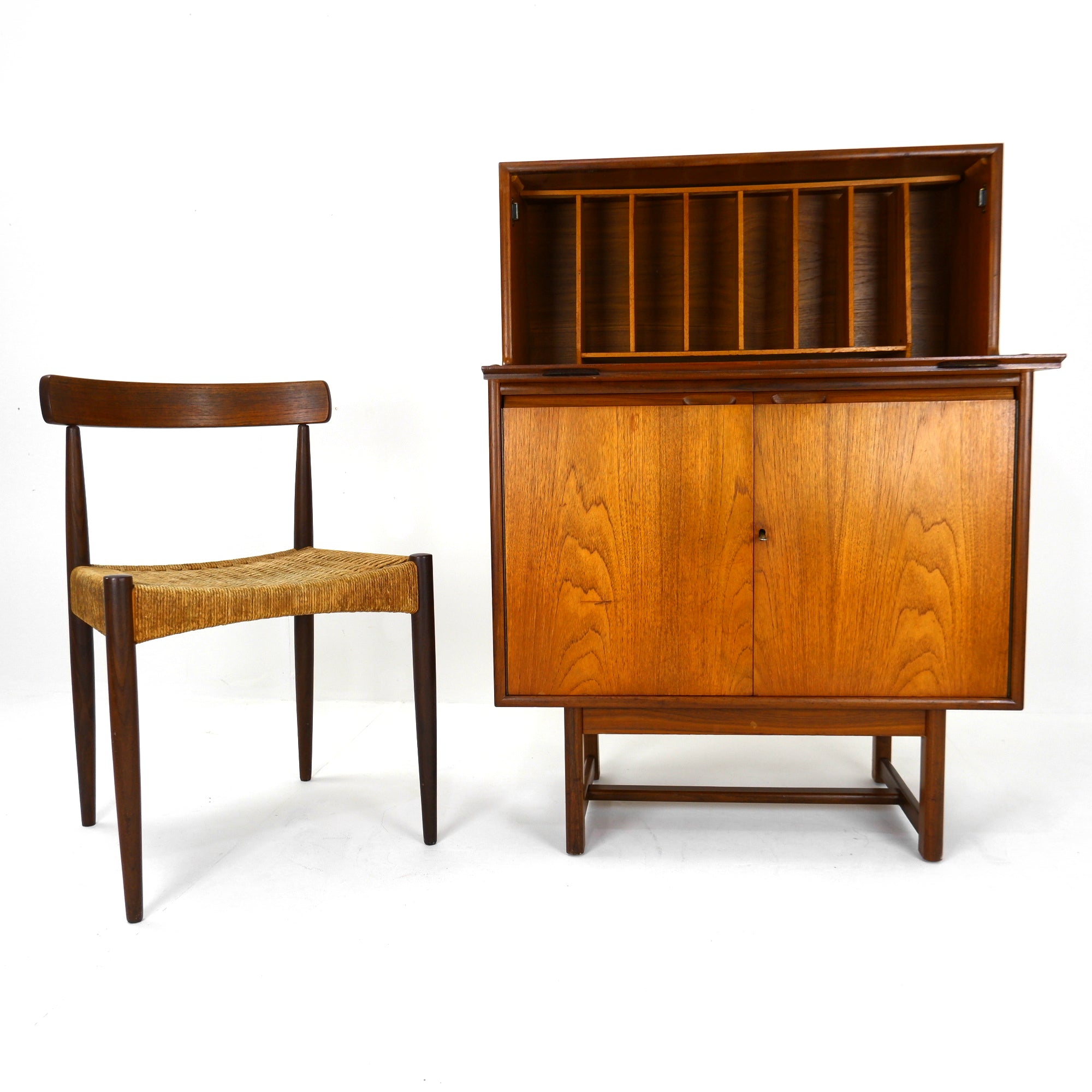 Mid Century Bureau / Desk in Teak with Cupboard – modernityvintage