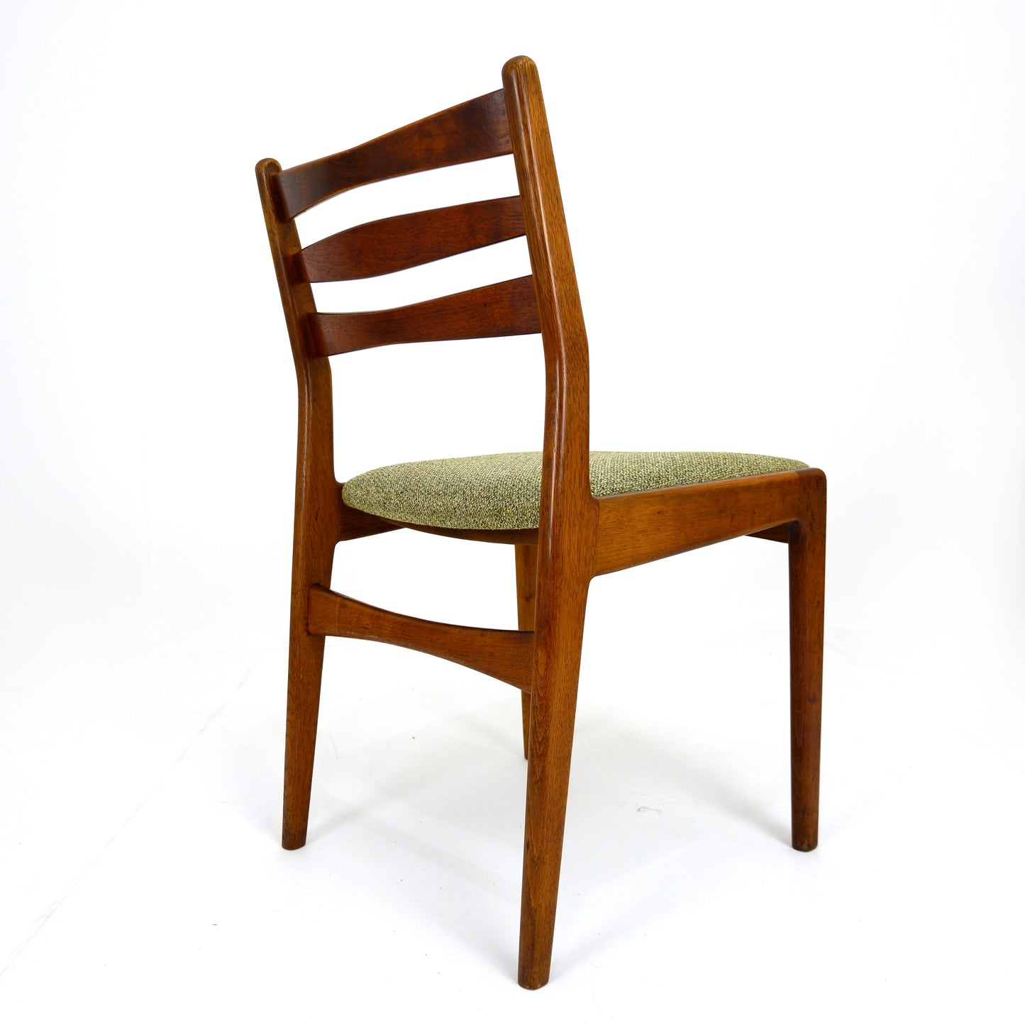 Danish Modern Dining Table and 4 Chairs by Slagelse Møbelvaerk in Teak - Mid Century Modern