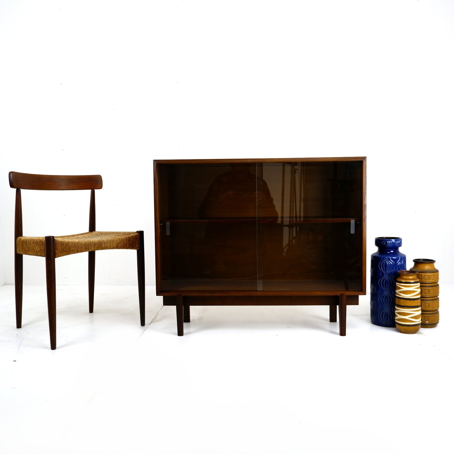 Mid Century Rosewood Glass Fronted Cabinet / Bookcase by Robert Heritage for Beaver & Tapley