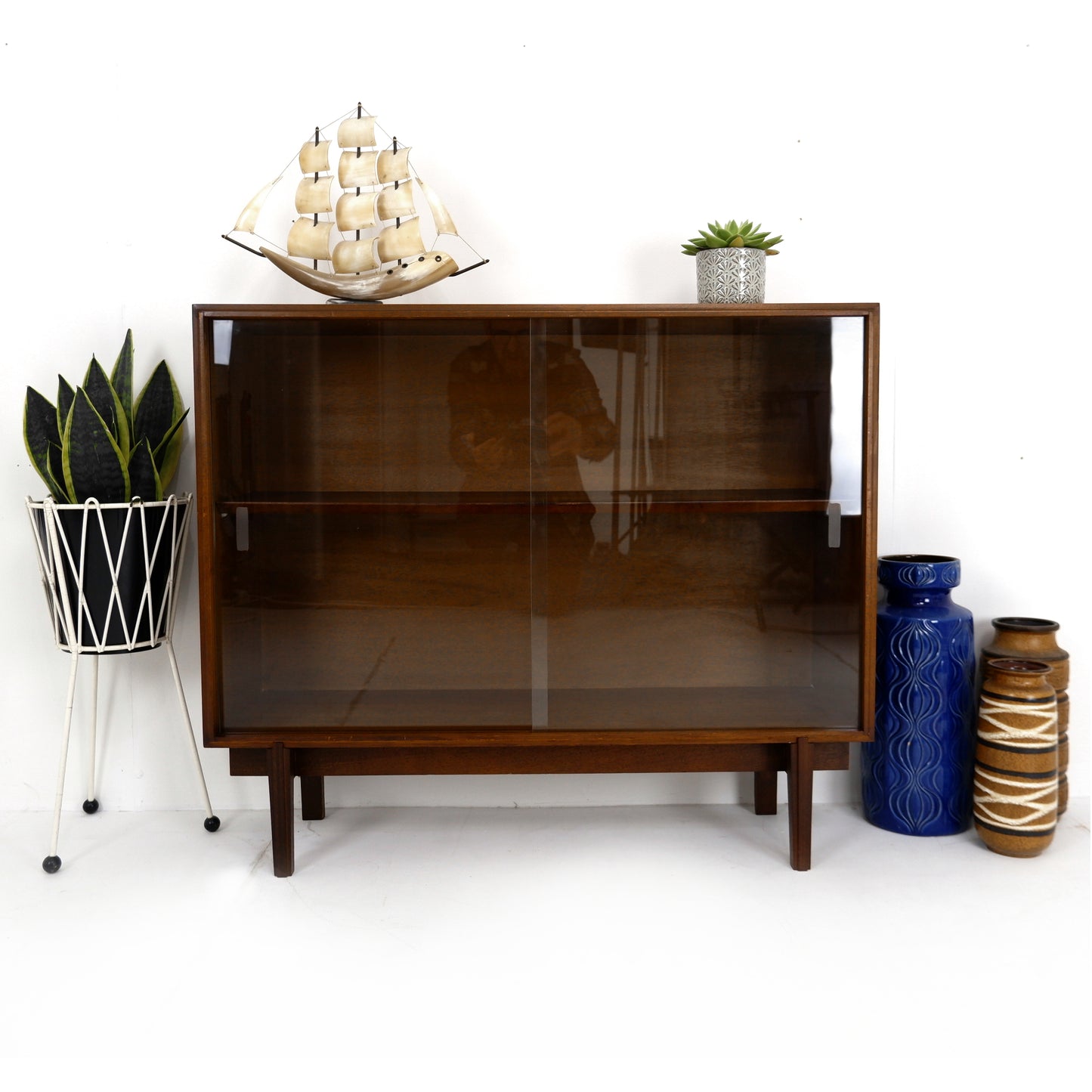 Mid Century Rosewood Glass Fronted Cabinet / Bookcase by Robert Heritage for Beaver & Tapley