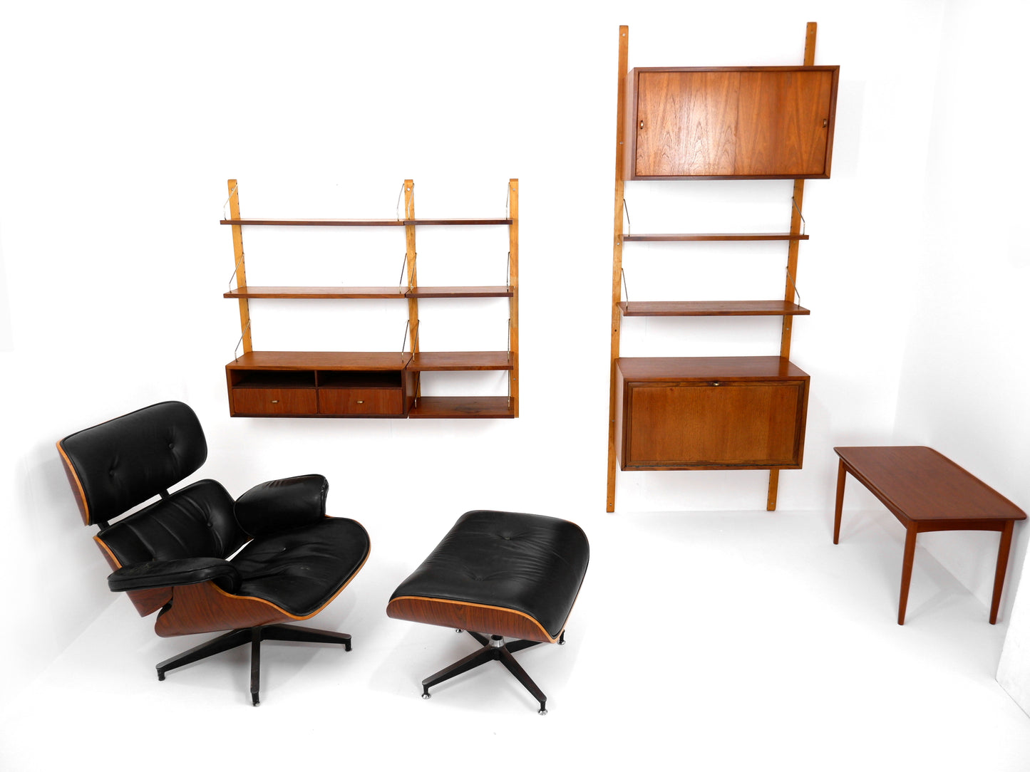 Poul Cadovius Danish Royal System Shelving Wall Unit in Teak - Cocktail/Drinks Cabinet with Bookcase Shelves