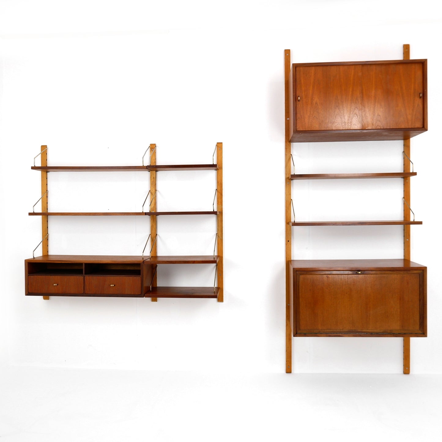 Poul Cadovius Danish Royal System Shelving Wall Unit in Teak - Cocktail/Drinks Cabinet with Bookcase Shelves
