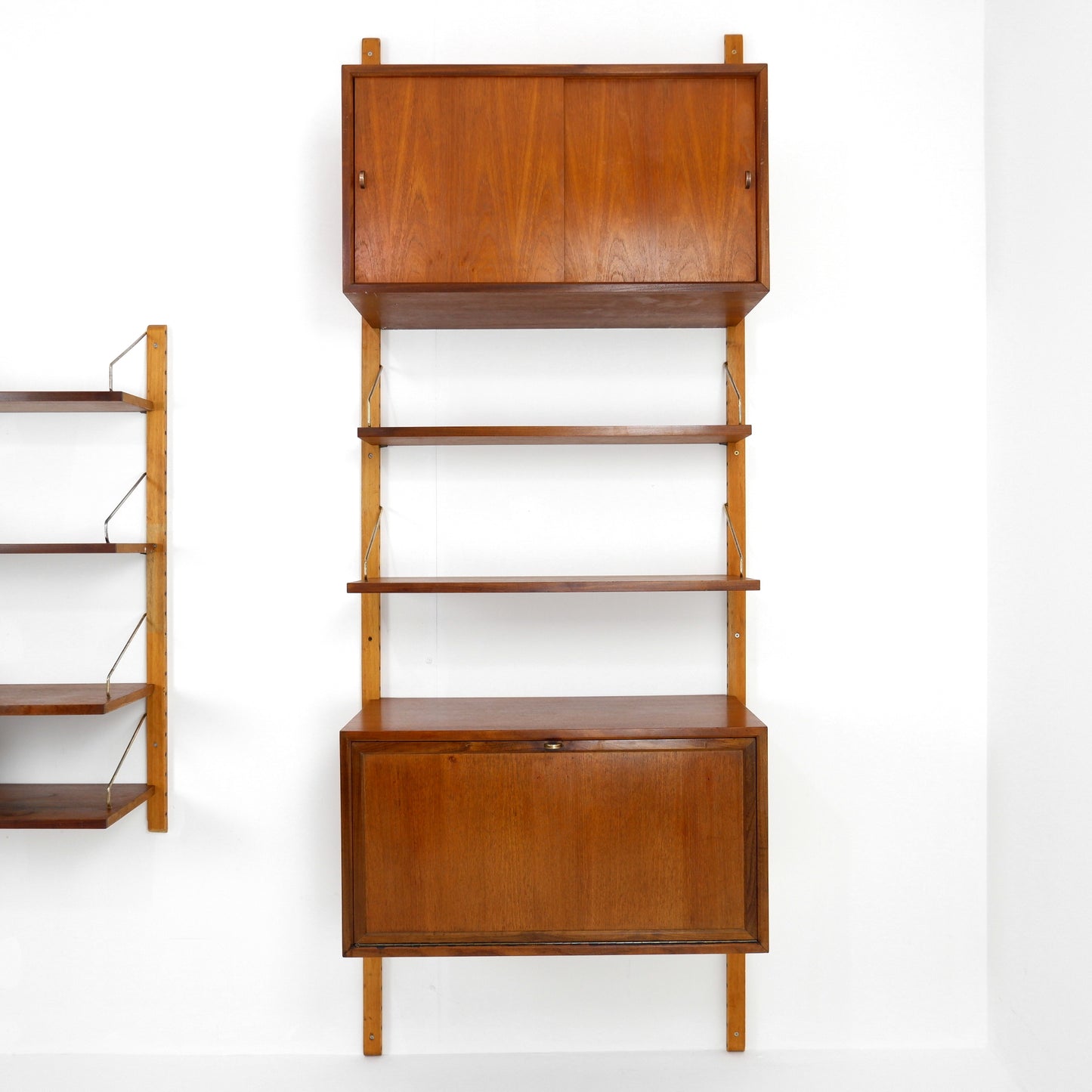 Poul Cadovius Danish Royal System Shelving Wall Unit in Teak - Cocktail/Drinks Cabinet with Bookcase Shelves