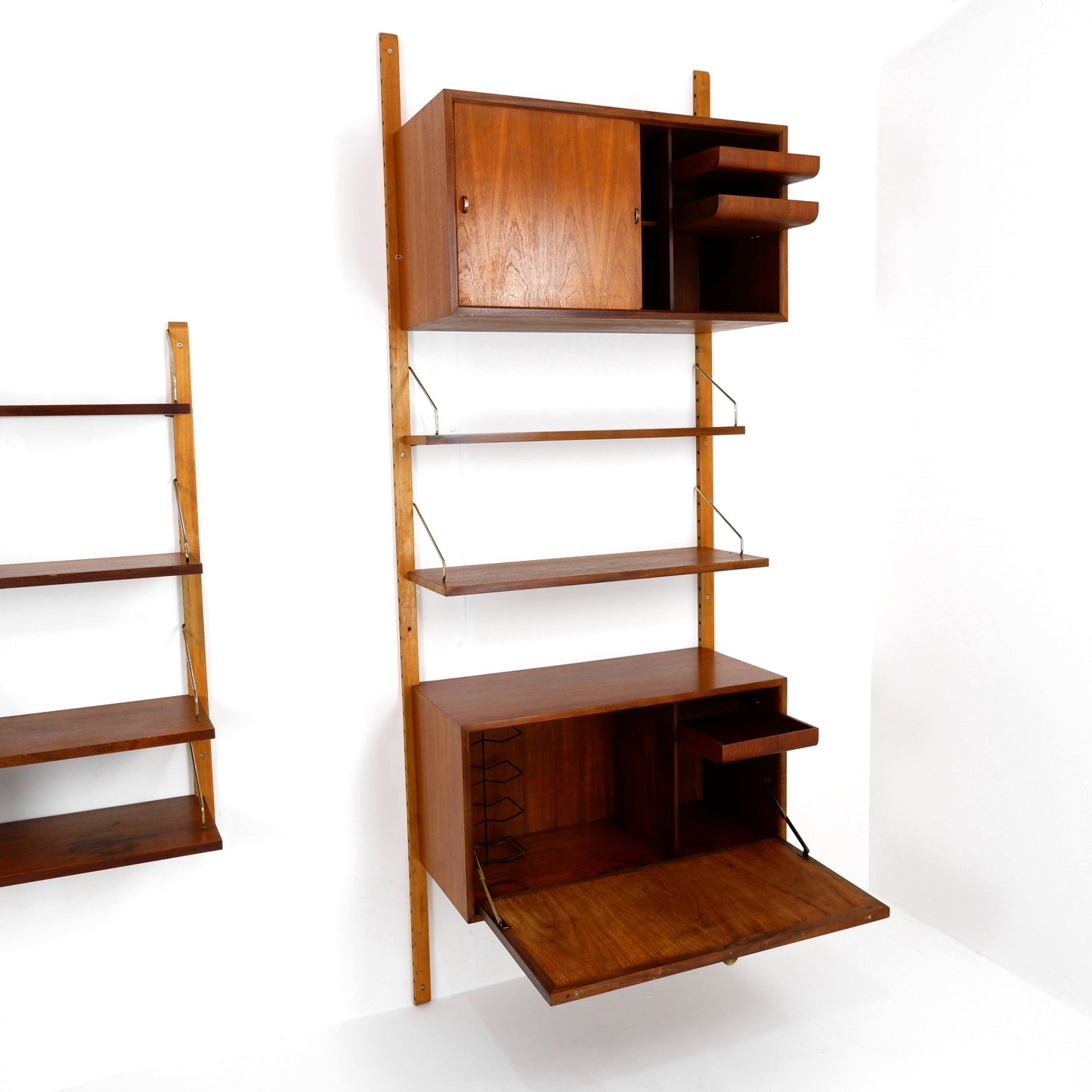 Poul Cadovius Danish Royal System Shelving Wall Unit in Teak - Cocktail/Drinks Cabinet with Bookcase Shelves