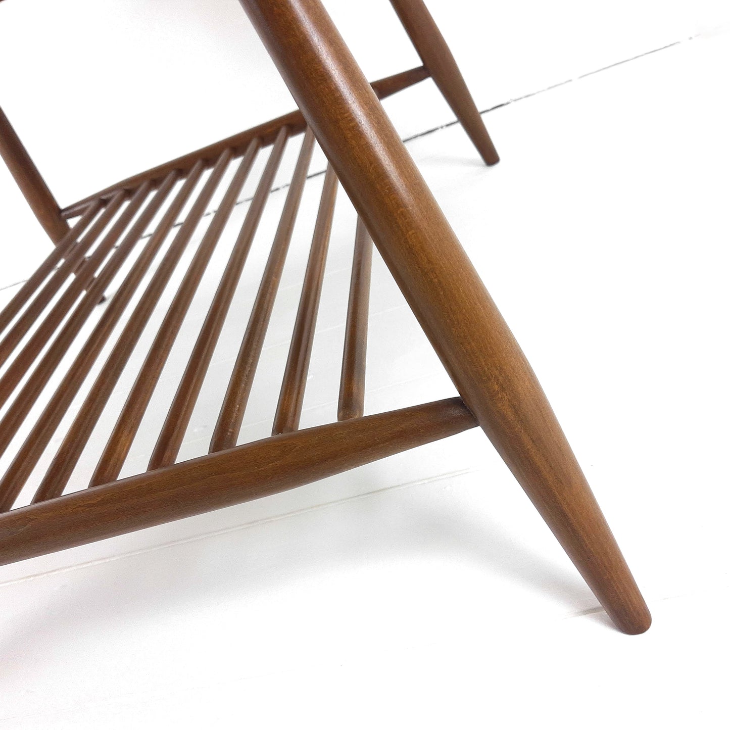 Vintage Ercol Oval Coffee Table with Magazine Rack n.o. 454 Light