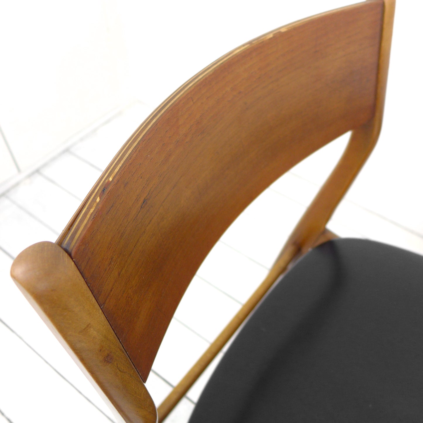 Set 4 Mid Century Dining Chairs in Black Vinyl