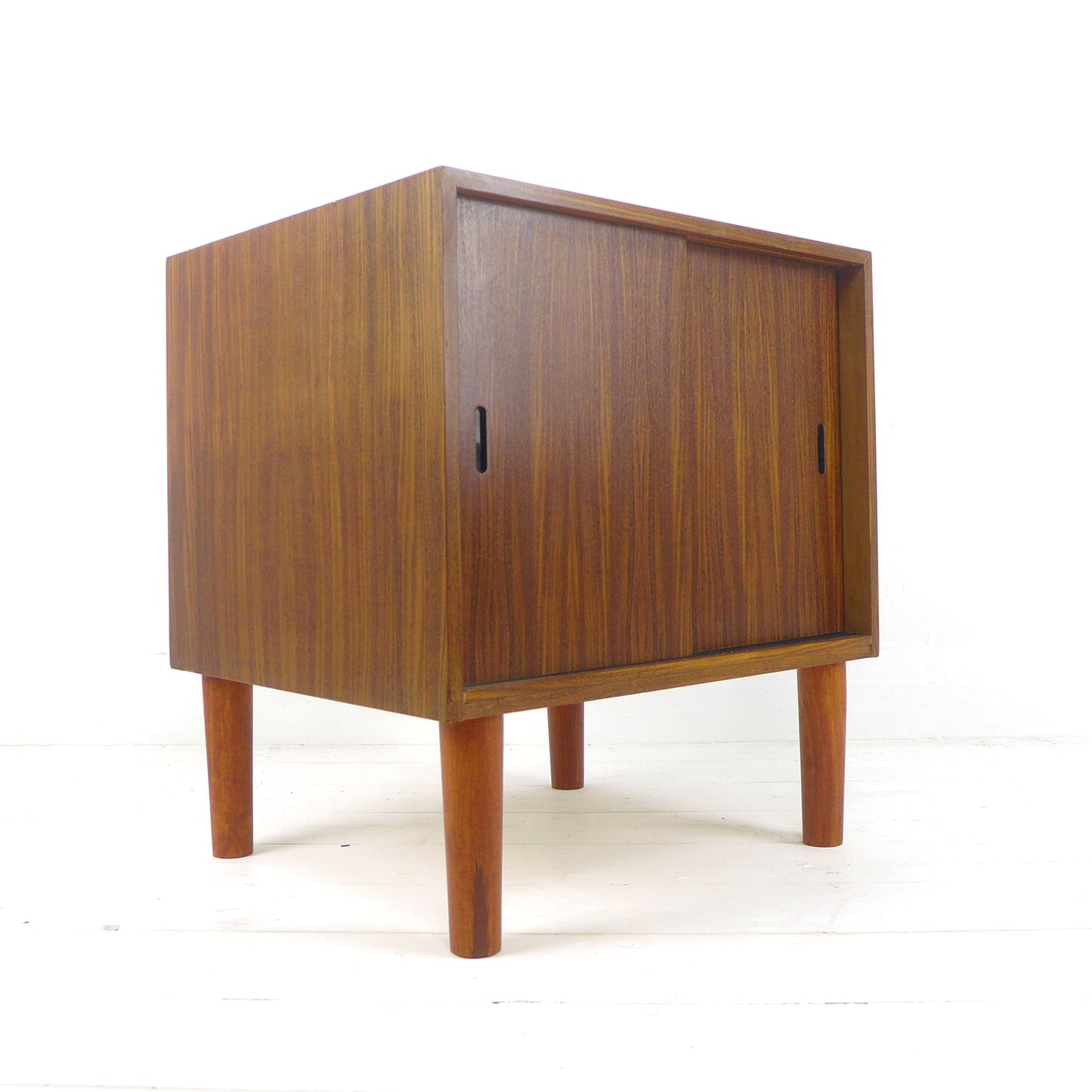 Mid Century Record Cabinet / Media/Record Player/HiFi Stand Filing/Drinks