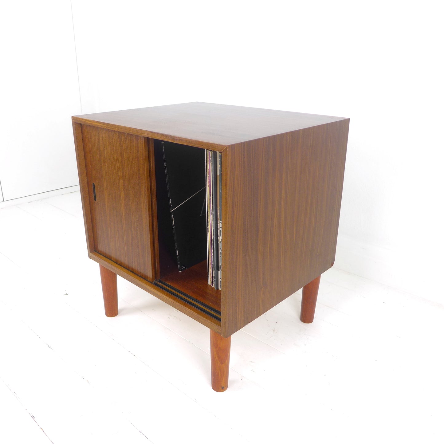 Mid Century Record Cabinet / Media/Record Player/HiFi Stand Filing/Drinks