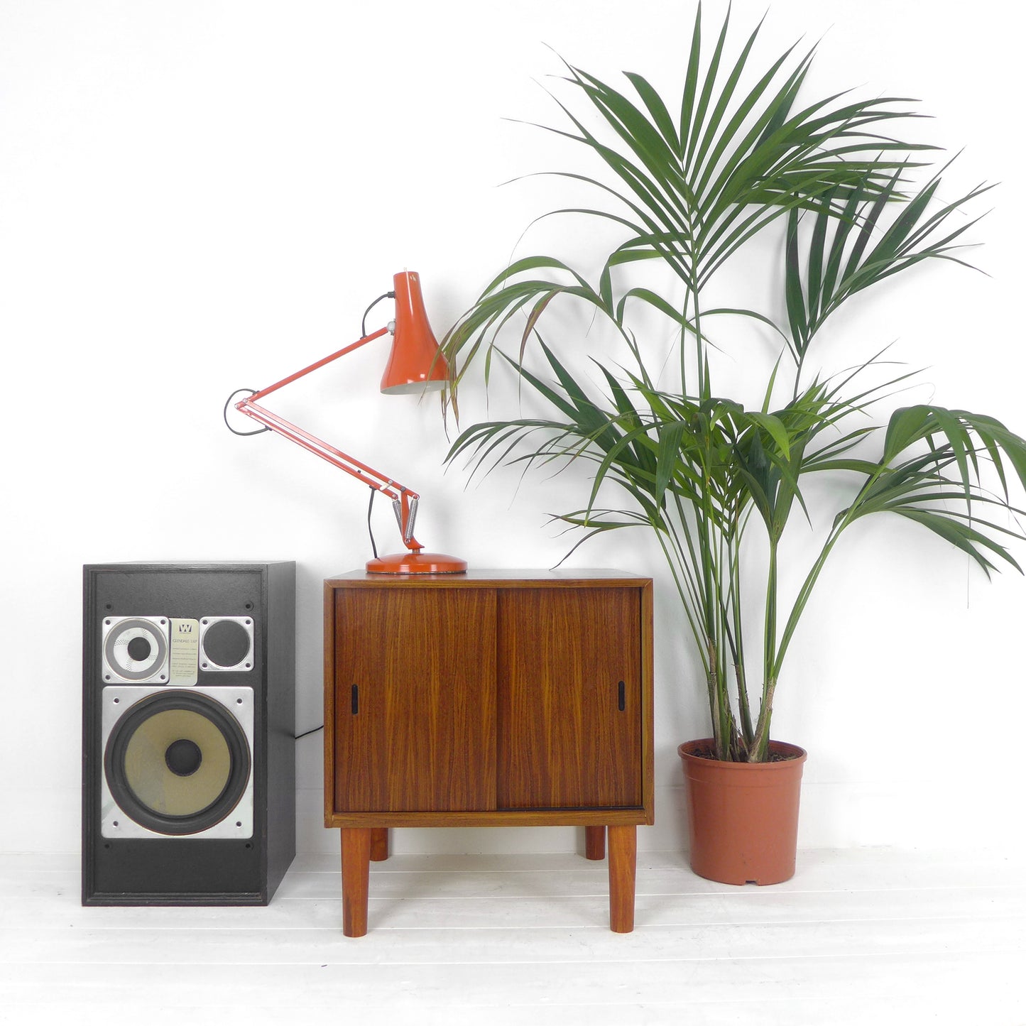 Mid Century Record Cabinet / Media/Record Player/HiFi Stand Filing/Drinks