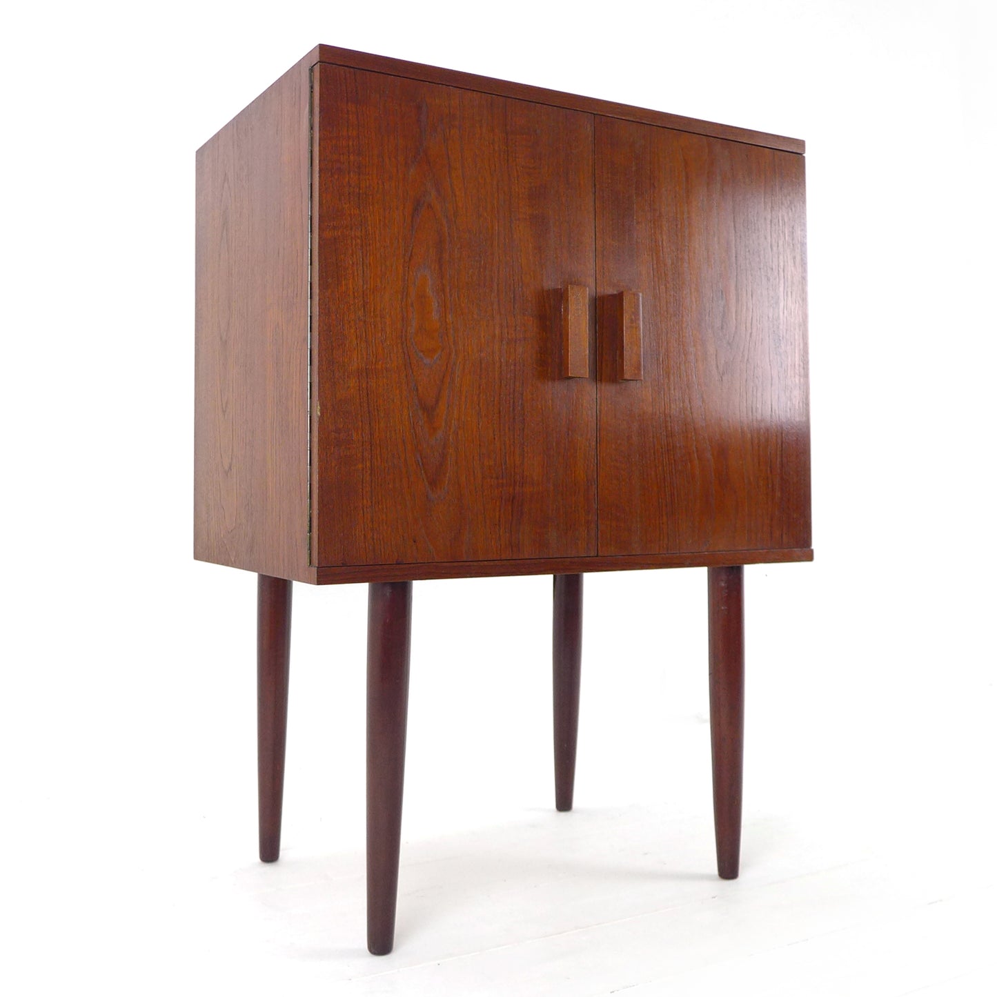 Mid Century Record Cabinet / Drinks Cabinet in Rosewood - Storage/Home Office/Cocktail