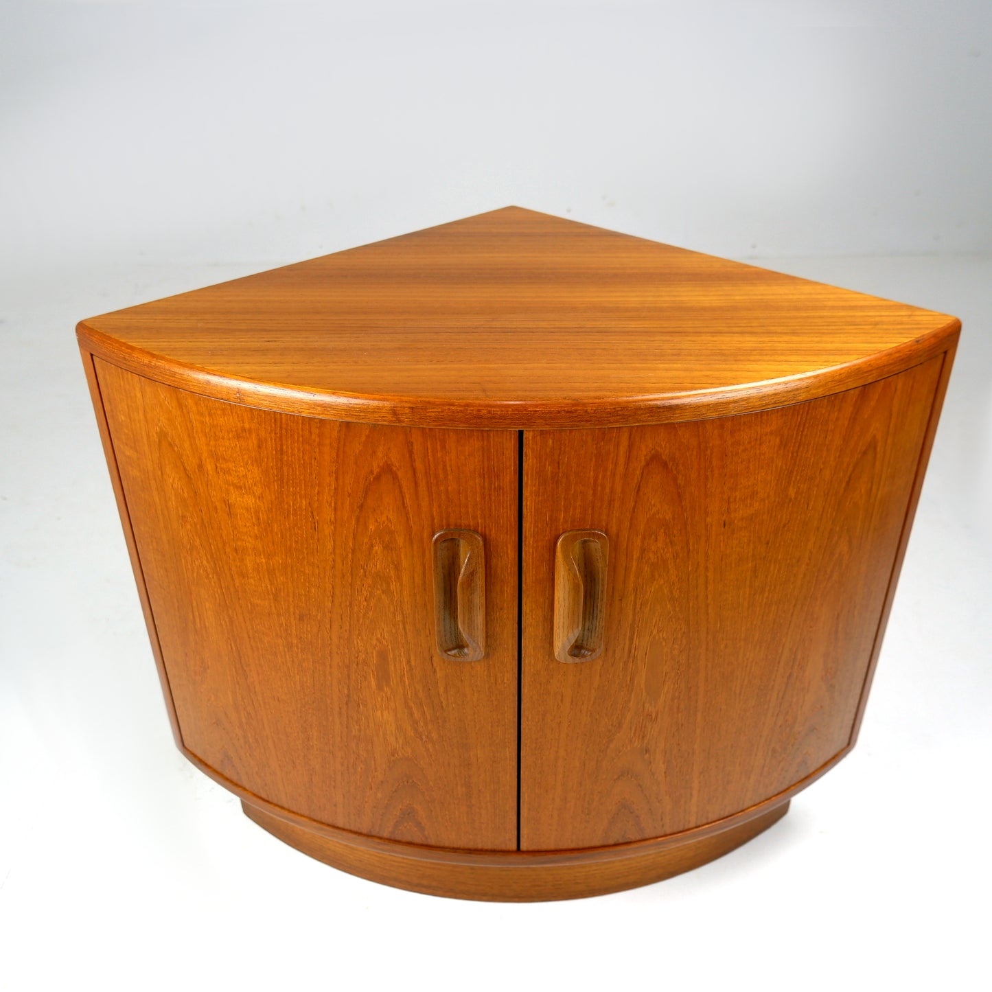 Mid Century G Plan Teak Corner Cabinet / Cupboard - Drinks/Cocktail