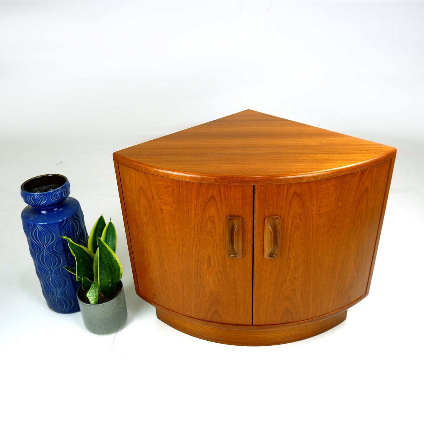 Mid Century G Plan Teak Corner Cabinet / Cupboard - Drinks/Cocktail