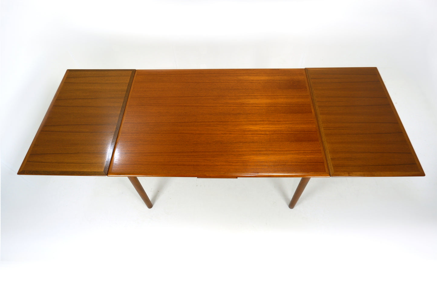 Extendable Draw Leaf Dining Table in Teak - Seats 4 to 8 - Danish Modern - Mid Century