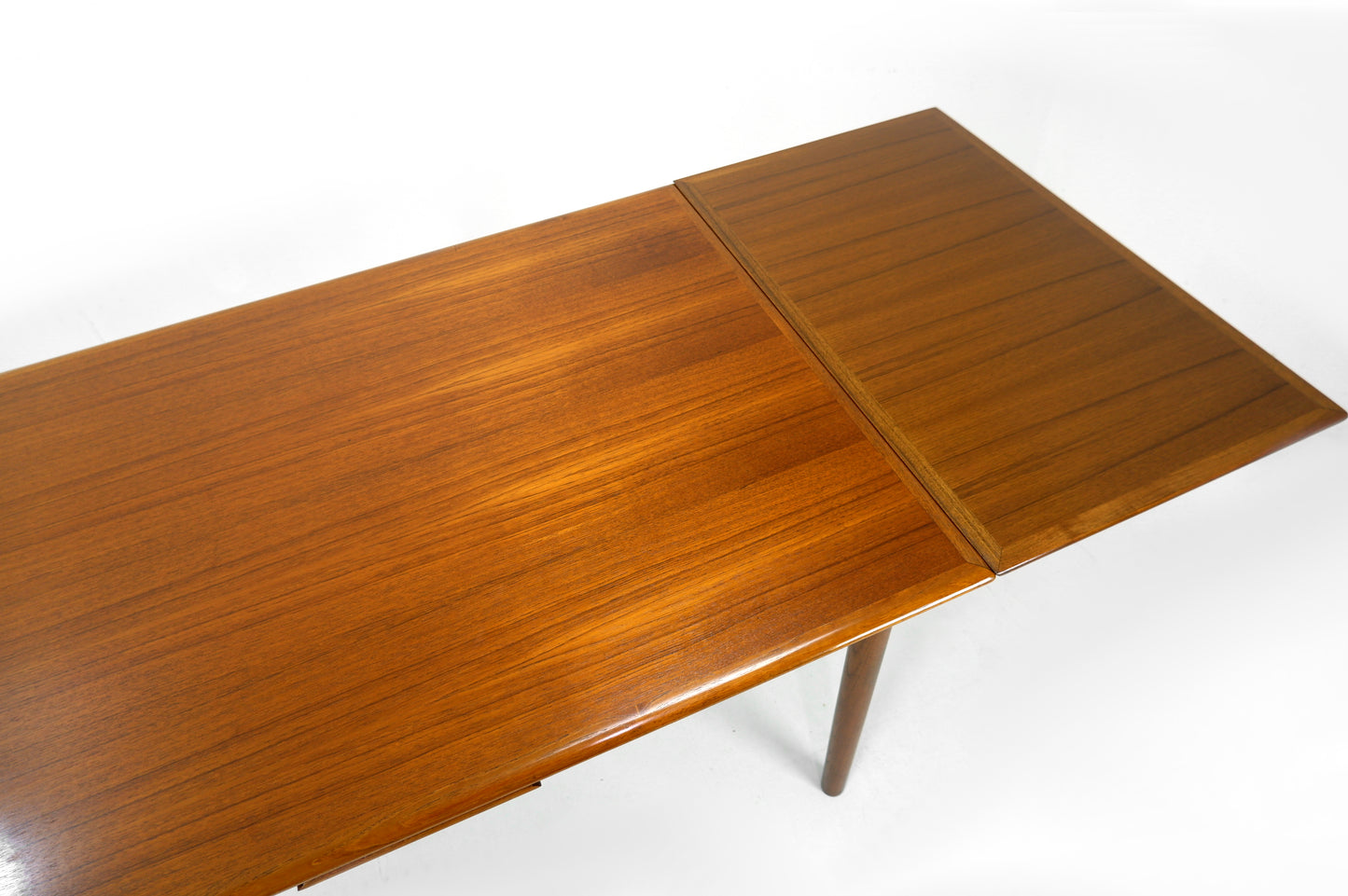 Extendable Draw Leaf Dining Table in Teak - Seats 4 to 8 - Danish Modern - Mid Century