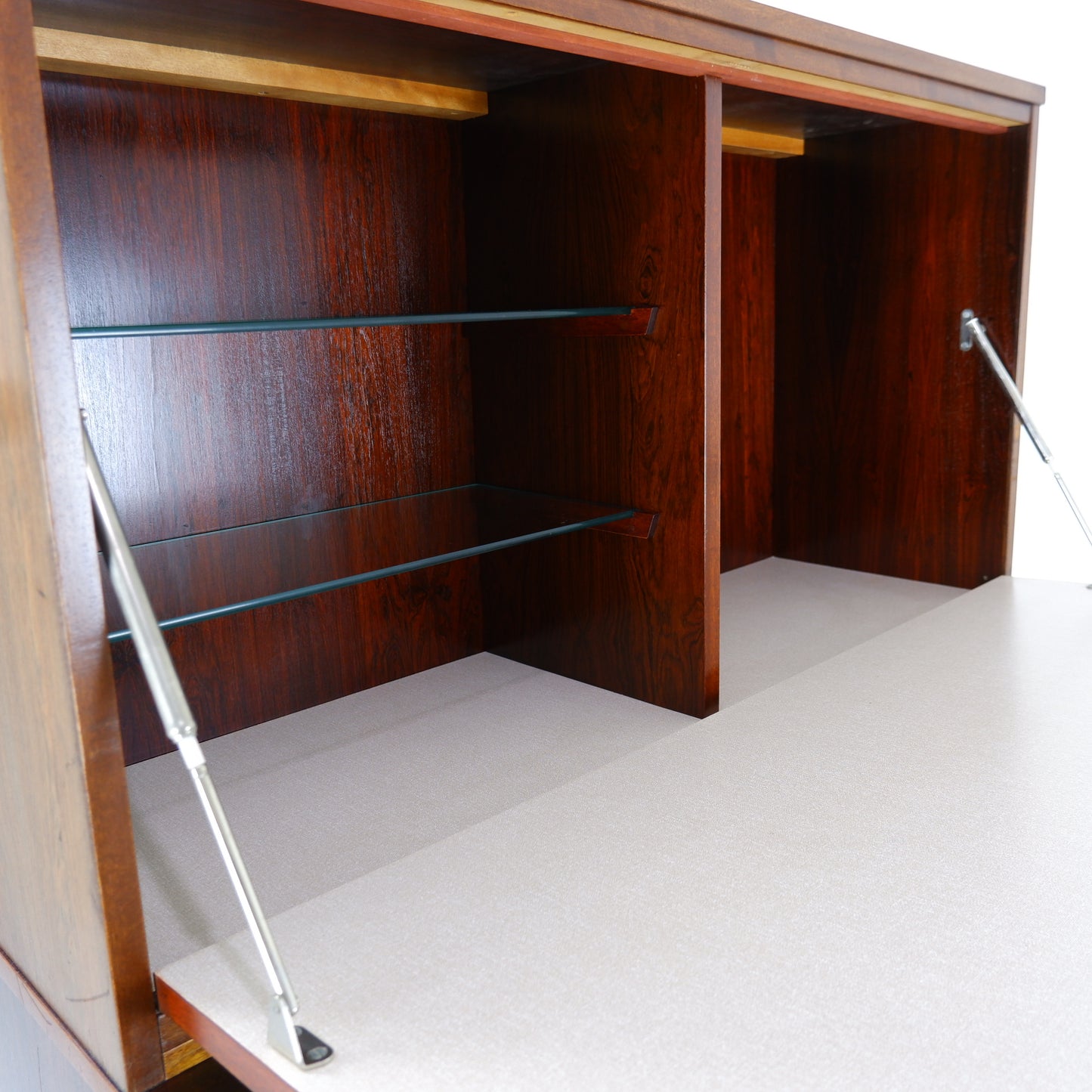 Danish POUL HUNDEVAAD Drinks Cabinet / Sideboard in Rosewood - Mid Century Modern