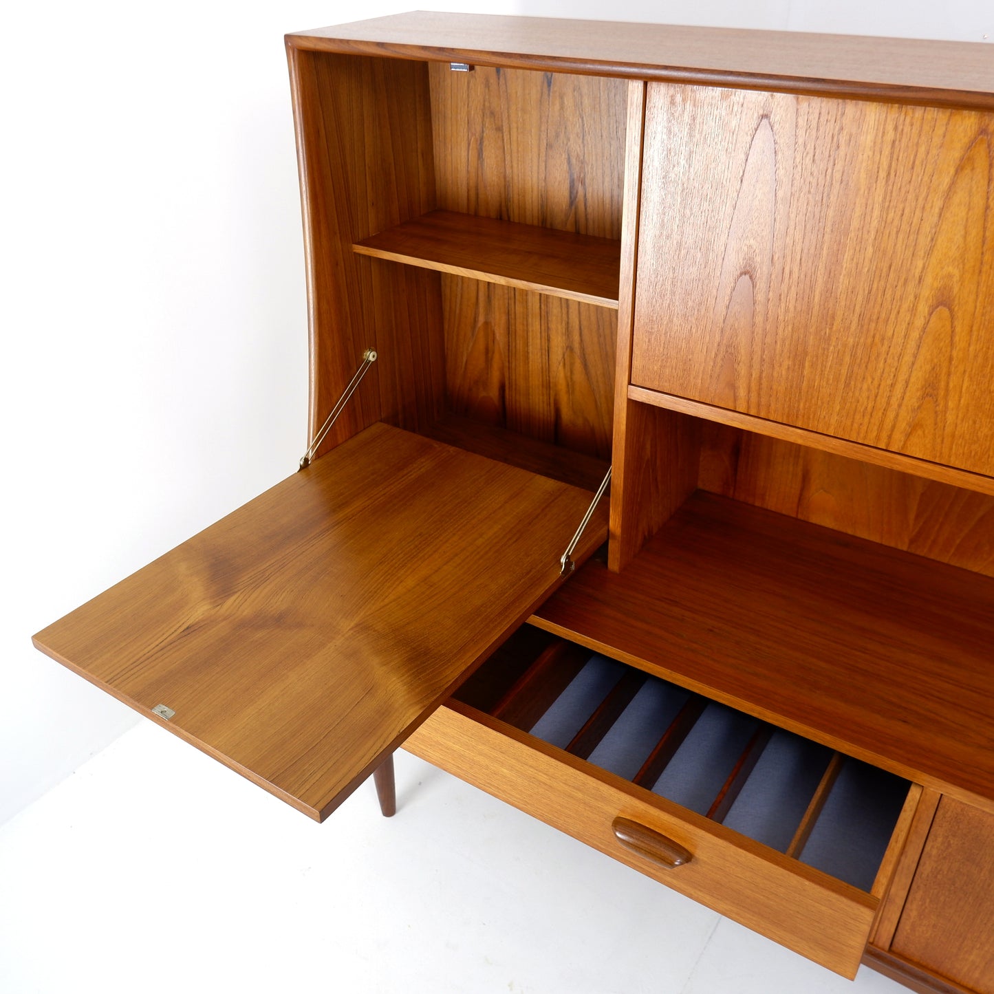 Mid Century G Plan Sideboard / Highboard Drinks Cabinet in Teak