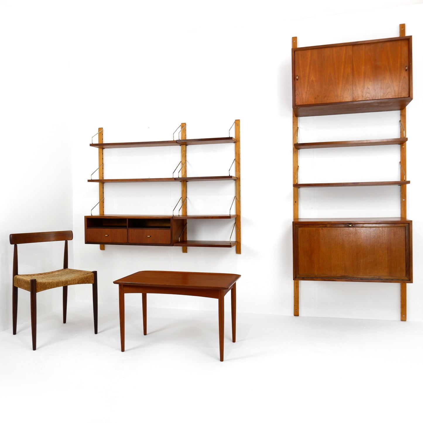 Poul Cadovius Danish Royal System Shelving Wall Unit in Teak - Cocktail/Drinks Cabinet with Bookcase Shelves