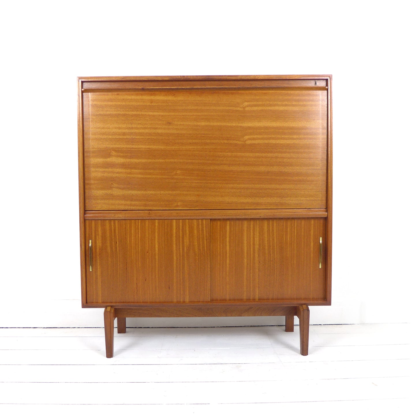 Drinks/Cocktail Cabinet in Teak by Robert Heritage for Beaver & Tapley