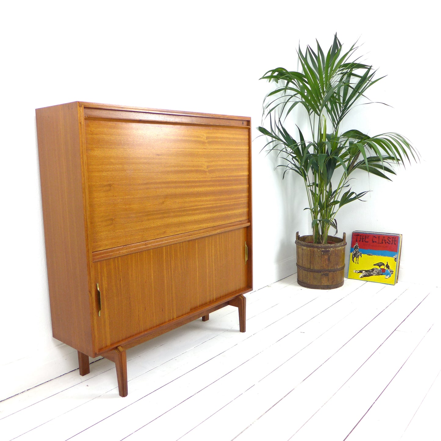 Drinks/Cocktail Cabinet in Teak by Robert Heritage for Beaver & Tapley