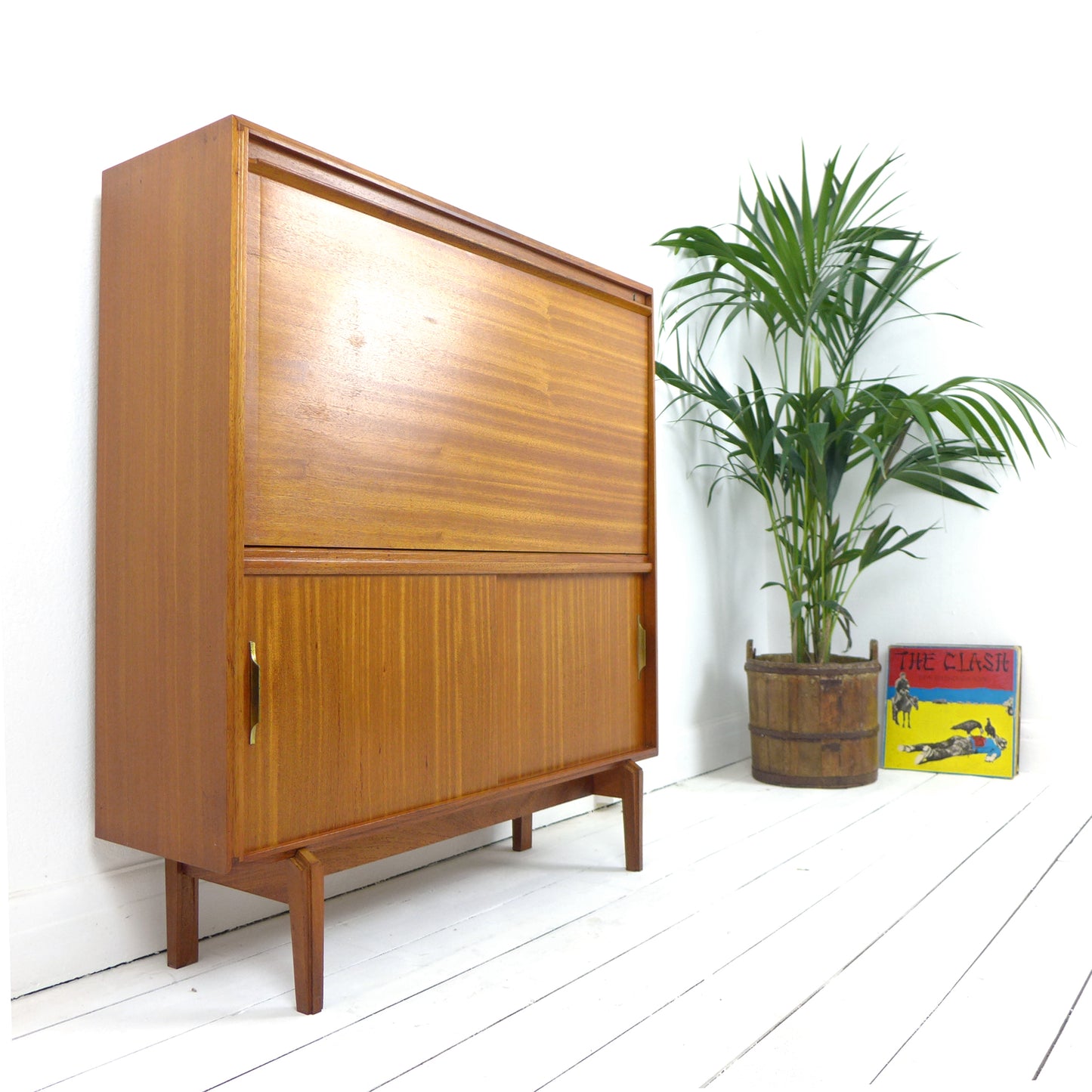 Drinks/Cocktail Cabinet in Teak by Robert Heritage for Beaver & Tapley