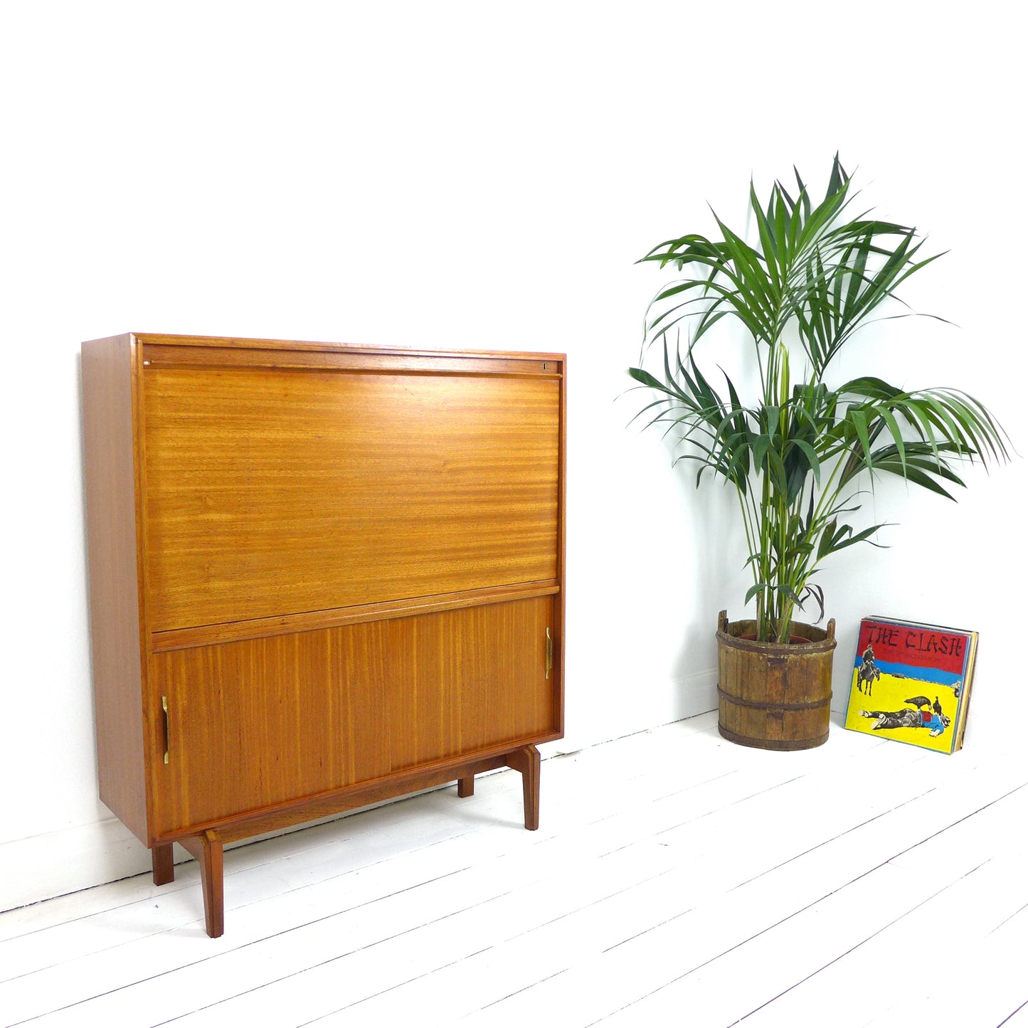 Drinks/Cocktail Cabinet in Teak by Robert Heritage for Beaver & Tapley