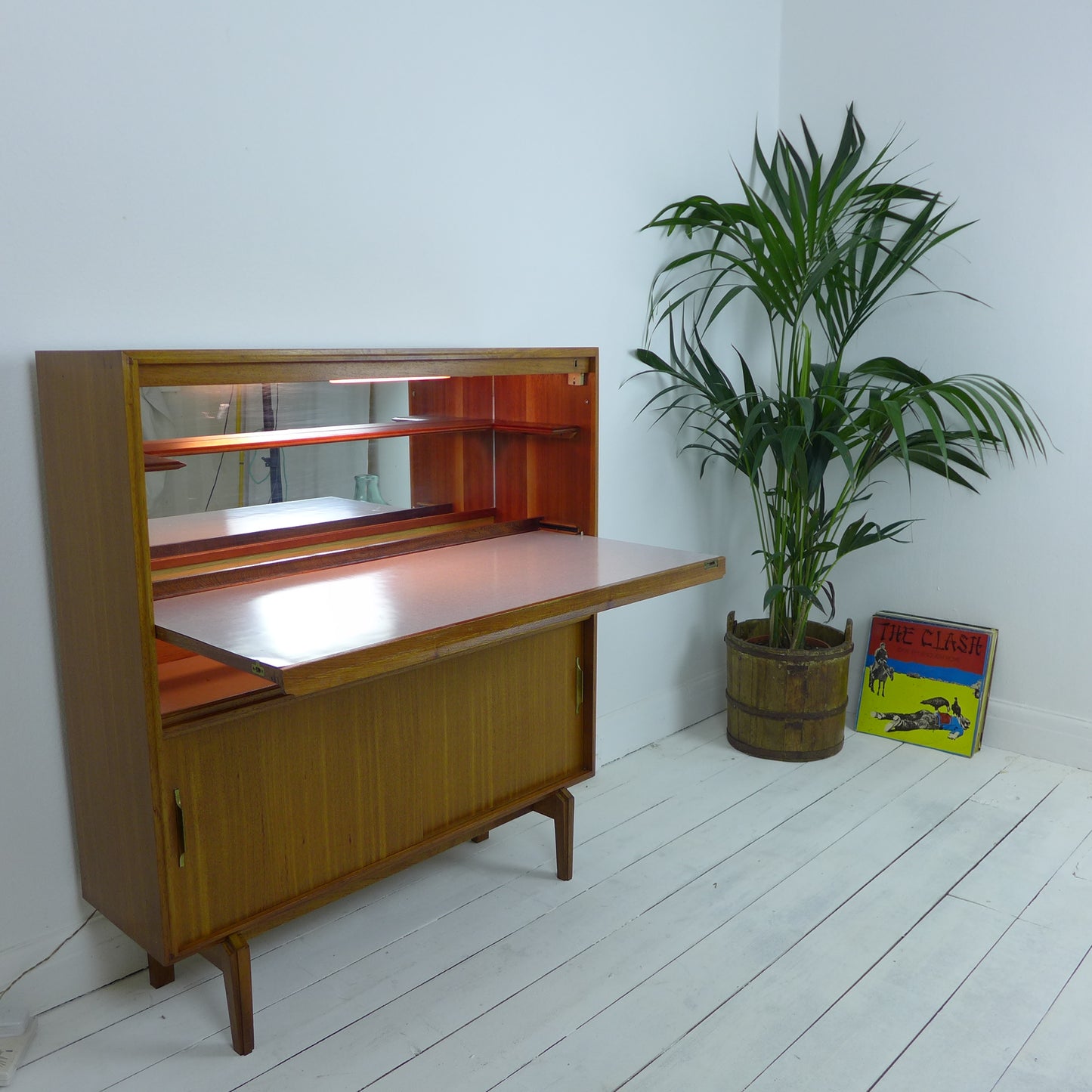 Drinks/Cocktail Cabinet in Teak by Robert Heritage for Beaver & Tapley