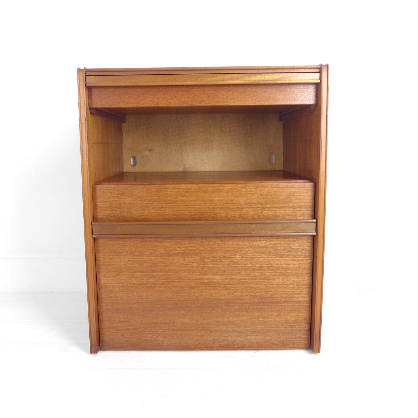 Mid Century Record Cabinet / Media/Record Player/HiFi Stand